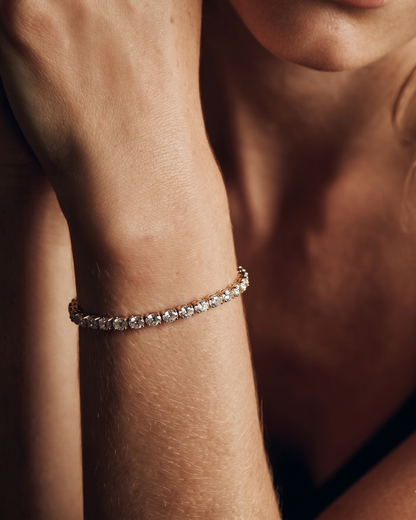 Moissanite Oval Cut Tennis Bracelet (Horizontal)